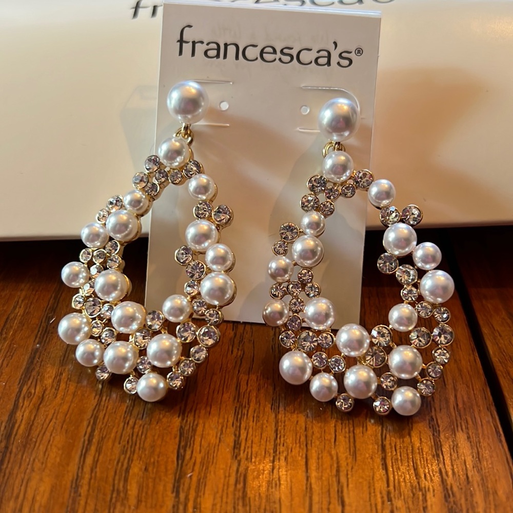 NWT Francesca’s pearl and rhinestone statement earrings
